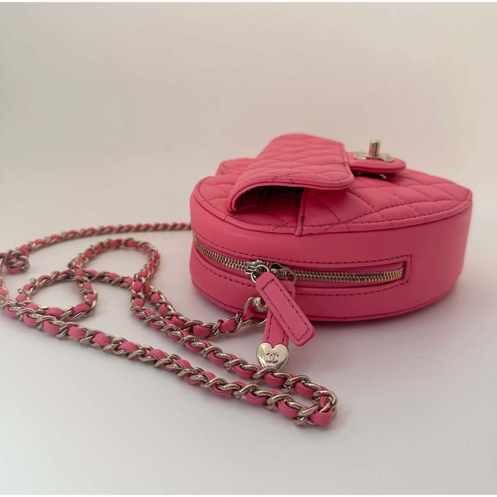 CHANEL Heart Bag SS22 - Picture 7 of 13